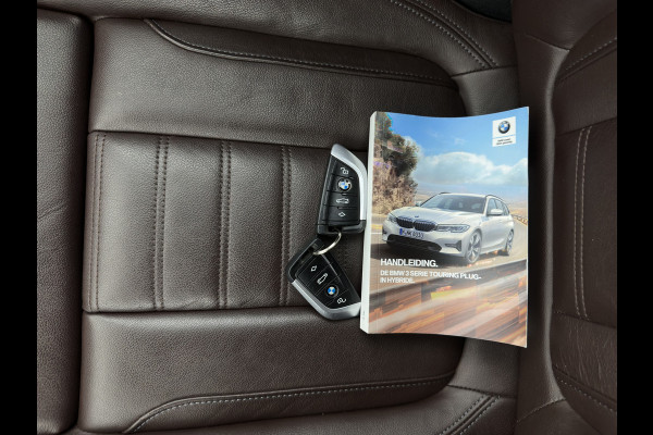 BMW 3 Serie Touring 320e M-Sportpack Business Edition Plus (Plug-In) (INCL-BTW) *PANO | LASER-LED | LEATHER | HEATED-SPORTSEATS | HARMAN/KARDON | VIRTUAL-COCKPIT | AMBIENT-LIGHT | NAVI-FULLMAP | DAB+ | 18''ALU*