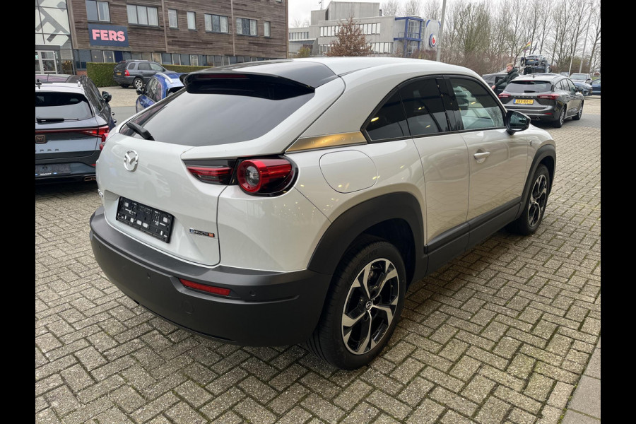 Mazda MX-30 e-SkyActiv R-EV 170 Makoto | Schuifdak | Rondomzicht Camera | Stoelverwarming | Premium audio