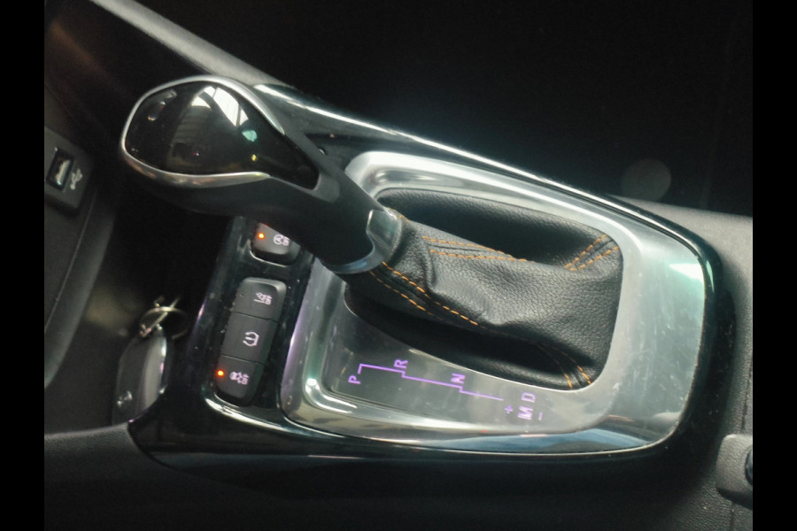 Opel Crossland X 1.2 Turbo Innovation AUTOMAAT uit 2019 Rijklaar + 12 maanden Bovag-garantie Henk Jongen Auto's in Helmond,  al 50 jaar service zoals 't hoort!