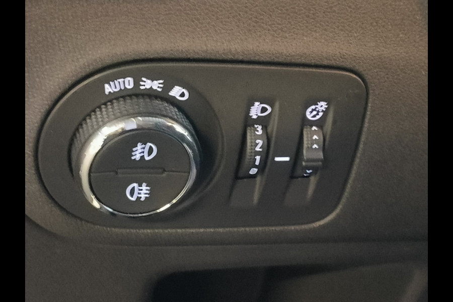 Opel Crossland X 1.2 Turbo Innovation AUTOMAAT uit 2019 Rijklaar + 12 maanden Bovag-garantie Henk Jongen Auto's in Helmond,  al 50 jaar service zoals 't hoort!