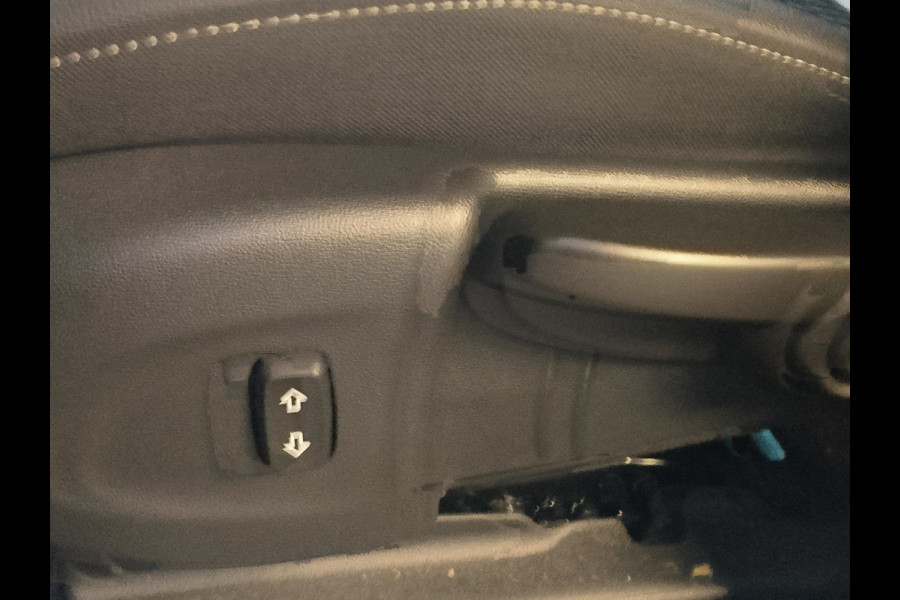 Opel Crossland X 1.2 Turbo Innovation AUTOMAAT uit 2019 Rijklaar + 12 maanden Bovag-garantie Henk Jongen Auto's in Helmond,  al 50 jaar service zoals 't hoort!