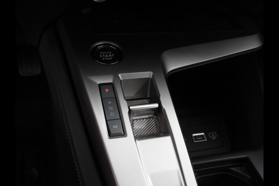 Peugeot 408 1.2 PureTech Allure 130pk Automaat | Comfort Pakket, Electrische stoelverstelling LV, stoelverwarming  Camera 360  Navigatie  Climate Control  Dab  Led Parkeer sensoren