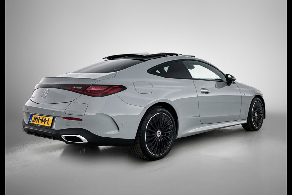 Mercedes-Benz CLE Coupé 300 e AMG Plug-In Hybride AMG Line Premium Plus | Night Pakket | Trekhaak | Distronic | Panorama Schuif-Kanteldak | Stuur en Stoelverwarming. Inclusief 24 maanden MB Certified garantie voor Europa.