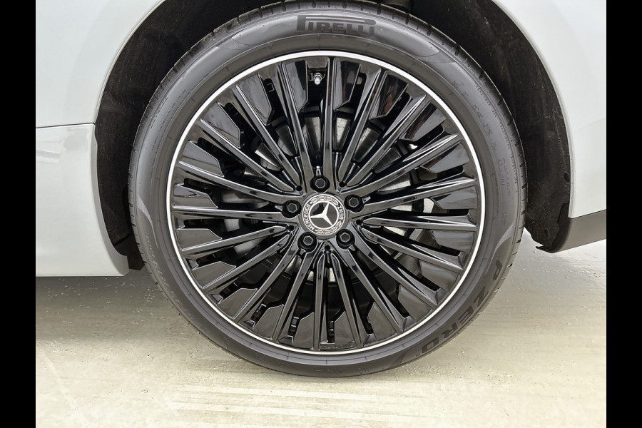 Mercedes-Benz CLE Coupé 300 e AMG Plug-In Hybride AMG Line Premium Plus | Night Pakket | Trekhaak | Distronic | Panorama Schuif-Kanteldak | Stuur en Stoelverwarming. Inclusief 24 maanden MB Certified garantie voor Europa.