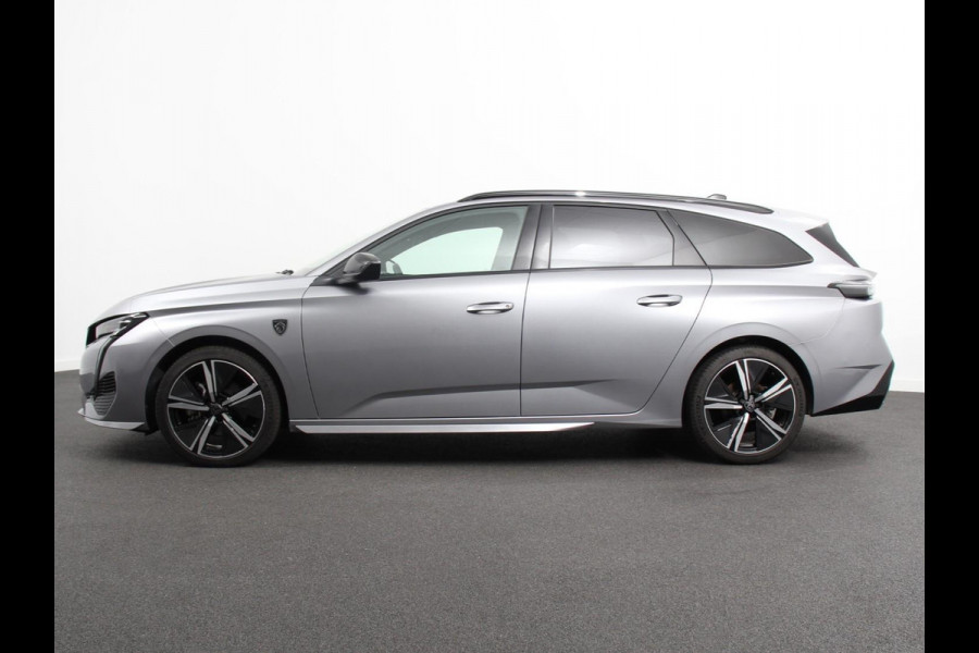 Peugeot 308 1.2 PureTech GT Climate control Adaptive cruise control Parkeersensoren Achteruitrijcamera Navigatie  LED Apple Carplay/ Android Auto