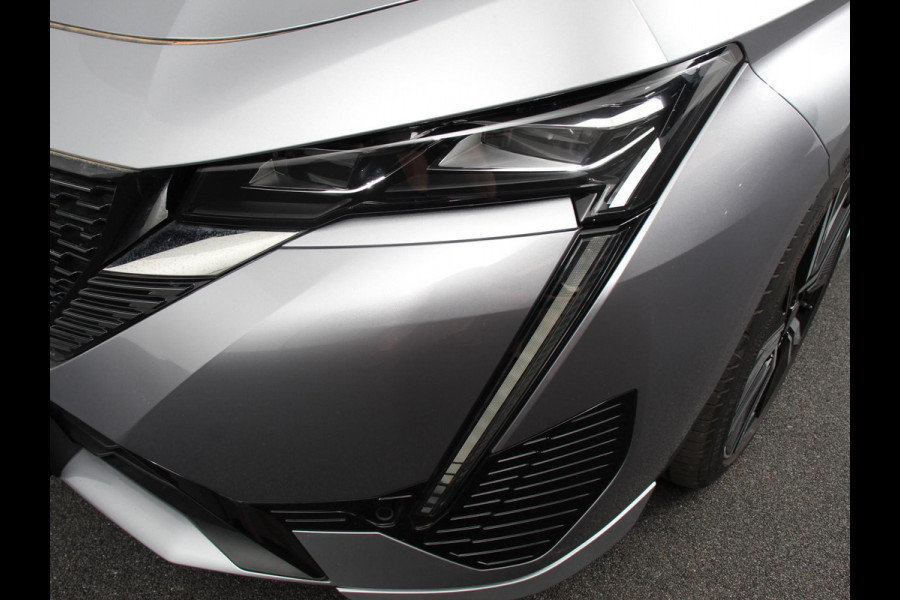 Peugeot 308 1.2 PureTech GT Climate control Adaptive cruise control Parkeersensoren Achteruitrijcamera Navigatie  LED Apple Carplay/ Android Auto