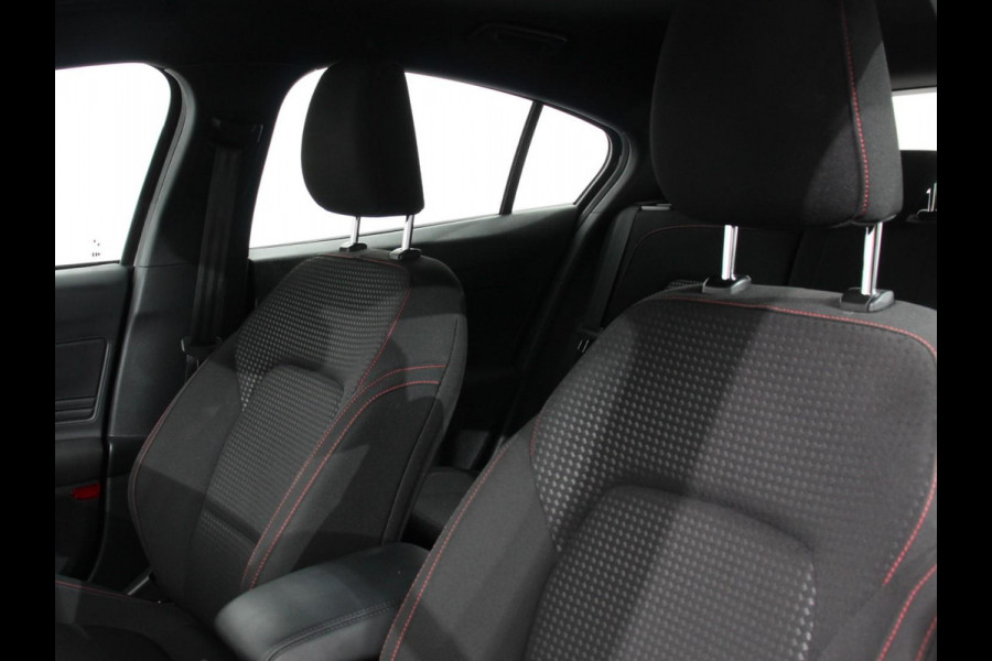 Ford Focus 1.0 EcoBoost Hybrid ST Line Navigatie Climate Control Led Dab Camera Parkeer sensoren Cruise Control Lichtmetalen velgen