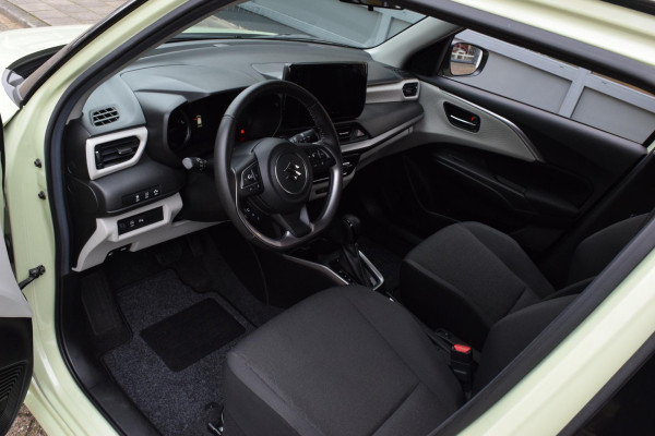 Suzuki Swift 1.2 Style Smart Hybrid|Carplay|Camera