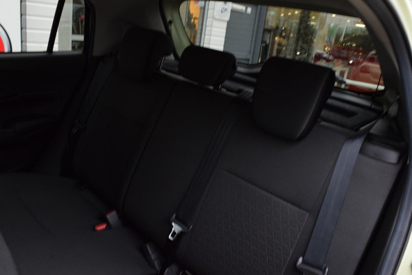 Suzuki Swift 1.2 Style Smart Hybrid|Carplay|Camera