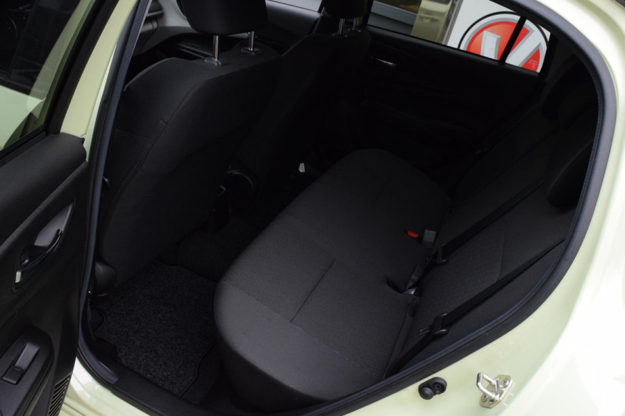 Suzuki Swift 1.2 Style Smart Hybrid|Carplay|Camera