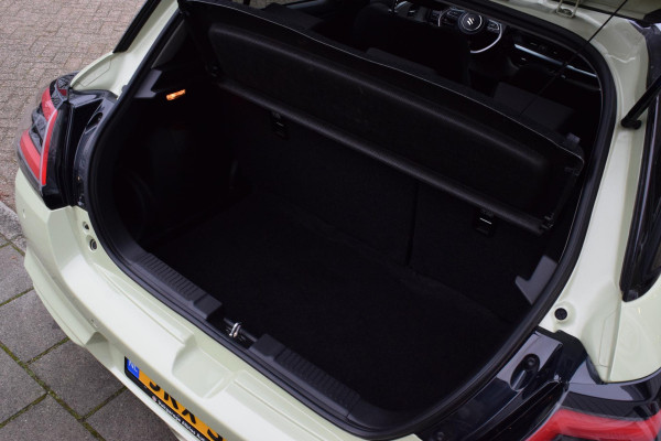 Suzuki Swift 1.2 Style Smart Hybrid|Carplay|Camera