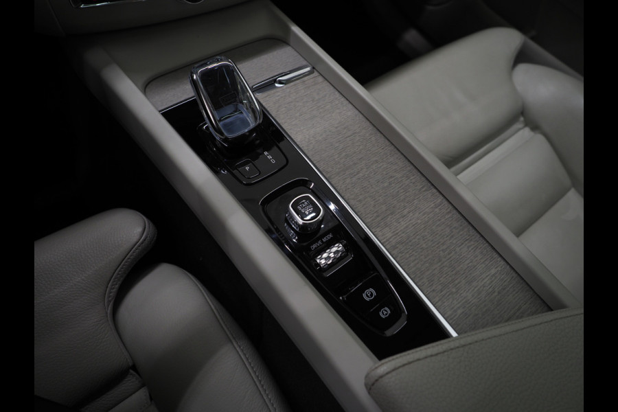 Volvo XC60 2.0 Recharge T8 AWD Inscription | Panoramadak | Pilot Assist | 360 | Memory | BLIS | Virtual | LED | Carplay