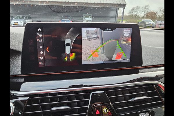 BMW 5 Serie Touring 520i High Executive Sport Line | Automaat | Trekhaak | Navi | Stoel & stuurverwarming | Camera |