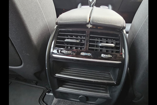 BMW 5 Serie Touring 520i High Executive Sport Line | Automaat | Trekhaak | Navi | Stoel & stuurverwarming | Camera |