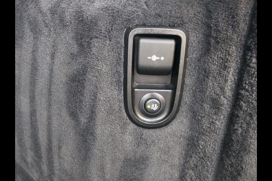 BMW 5 Serie Touring 520i High Executive Sport Line | Automaat | Trekhaak | Navi | Stoel & stuurverwarming | Camera |