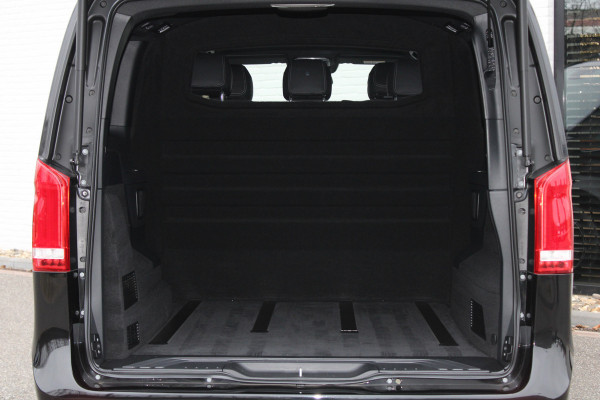 Mercedes-Benz V-Klasse 250d / Lang / AMG / DC / 2x Schuifdeur / 12.000KM!! / Camera / NIEUWSTAAT