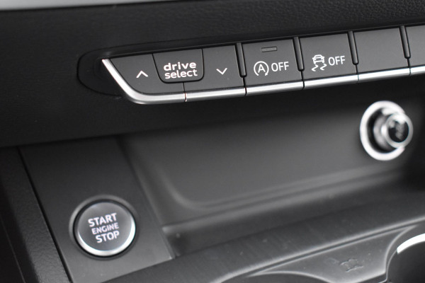 Audi A4 Limousine 2.0 TFSI S Line NAP Xenon Led DriveSelect Trekhaak StoelVw