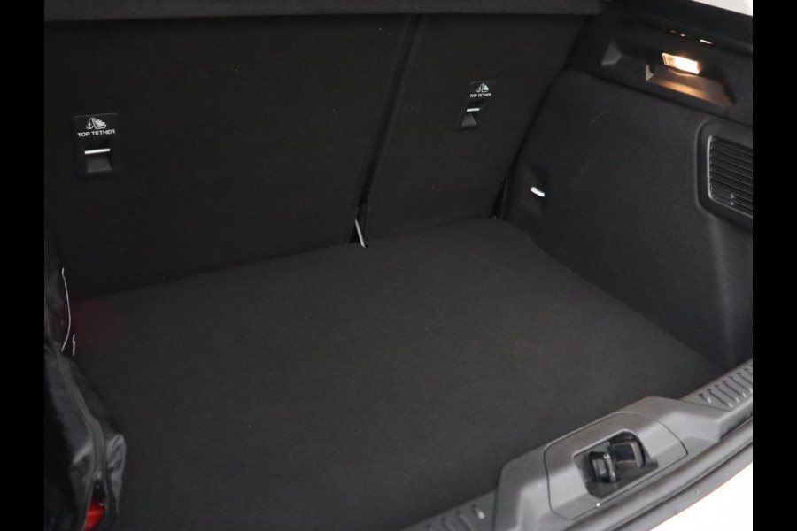 Ford Focus 1.0 EcoBoost Titanium Business | Apple Carplay | Navigatie | Cruise Control | Keyless entry | LMV 16 |