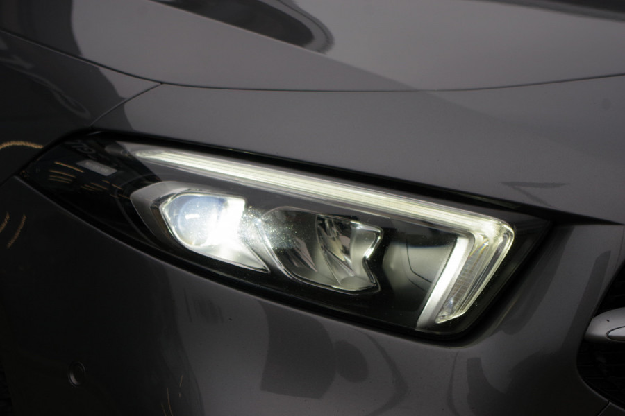 Mercedes-Benz A-Klasse 200 164 PK Automaat Business Solution, Groot-Navigatie, Stoelverwarming