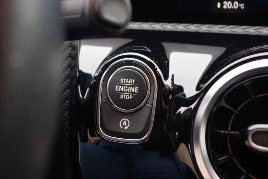 Mercedes-Benz A-Klasse 200 164 PK Automaat Business Solution, Groot-Navigatie, Stoelverwarming