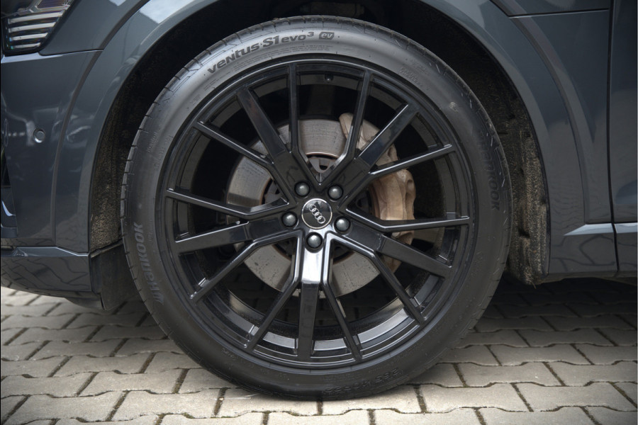 Audi e-tron 50 quattro Business edition Plus 71 kWh | Black Edition | Panoramadak | Memory Seats | Luchtvering | Adaptive Cruise Control | Keyless | Matrix LED | Leder | Stoelverwarming | NAP |
