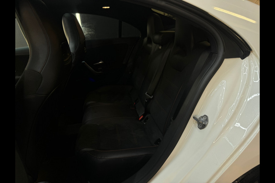 Mercedes-Benz CLA-Klasse 220 AMG Pano|Sfeer|Camera|Nightpakket