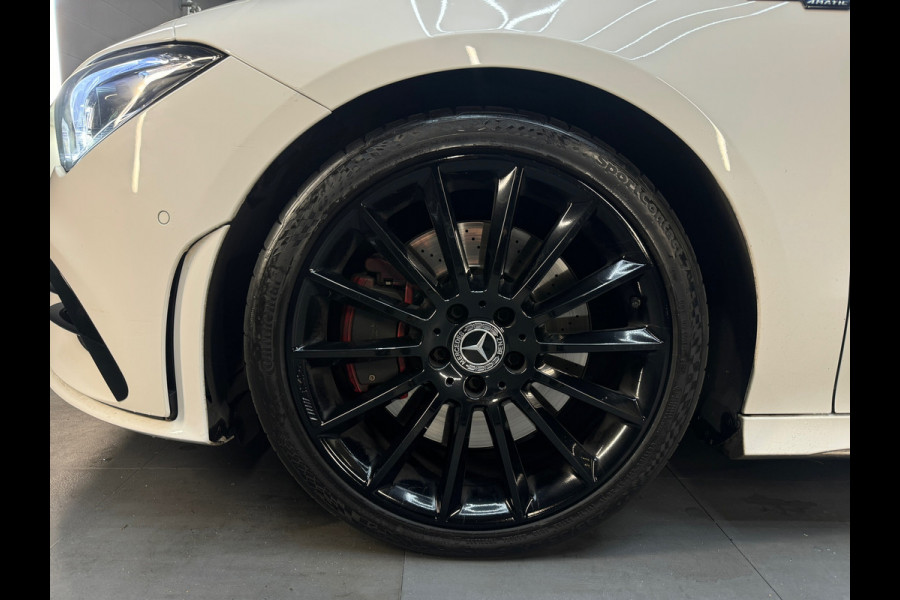 Mercedes-Benz CLA-Klasse 220 AMG Pano|Sfeer|Camera|Nightpakket