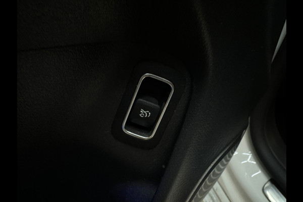 Mercedes-Benz CLA-Klasse 220 AMG Pano|Sfeer|Camera|Nightpakket