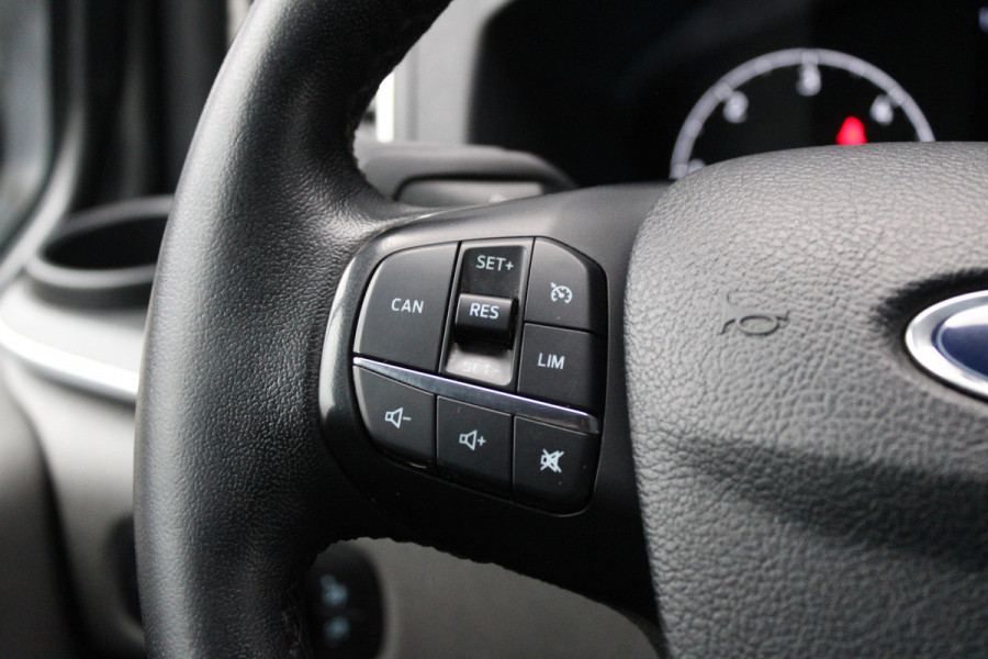 Ford Tourneo Custom 320 2.0 TDCI L2H1 185pk - 2x Schuif - Xenon - Trekhaak - Standkachel - Leder - Camera - Carplay - Blindspot - Rijklaar