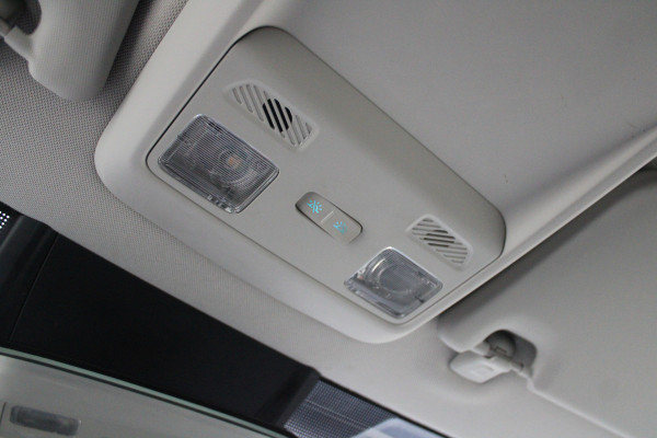 Ford Tourneo Custom 320 2.0 TDCI L2H1 185pk - 2x Schuif - Xenon - Trekhaak - Standkachel - Leder - Camera - Carplay - Blindspot - Rijklaar