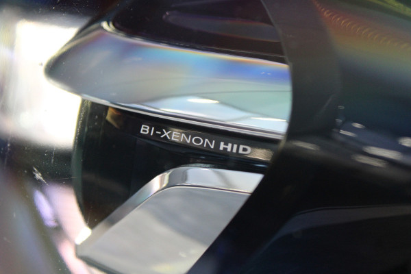 Ford Tourneo Custom 320 2.0 TDCI L2H1 185pk - 2x Schuif - Xenon - Trekhaak - Standkachel - Leder - Camera - Carplay - Blindspot - Rijklaar