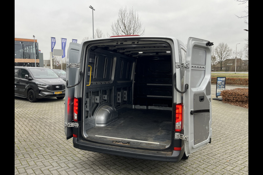 Volkswagen Crafter 35 2.0 TDI L3H2 Comfortline 177pk Automaat 8-traps