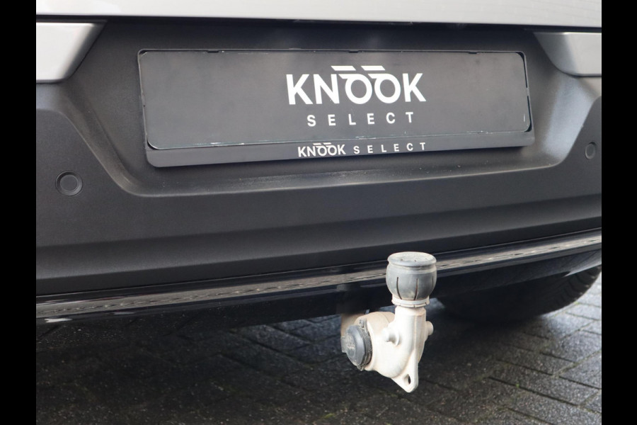 Volvo XC40 Recharge Twin Ultimate 78 kWh / Panoramadak / Stoelverwarming / Parkeersensoren voor+achter / Apple Carplay/Android Auto / 19 Inch / LED / Harman Kardon