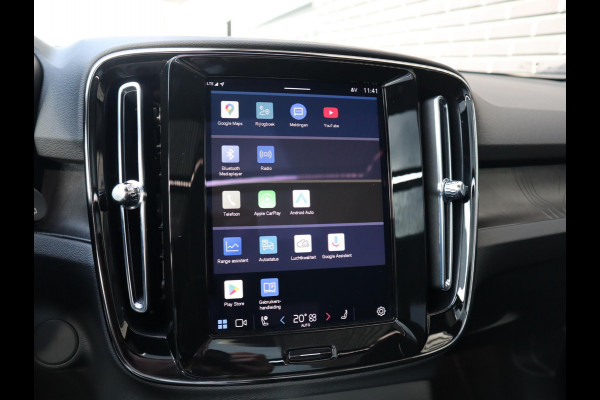 Volvo XC40 Recharge Twin Ultimate 78 kWh / Panoramadak / Stoelverwarming / Parkeersensoren voor+achter / Apple Carplay/Android Auto / 19 Inch / LED / Harman Kardon