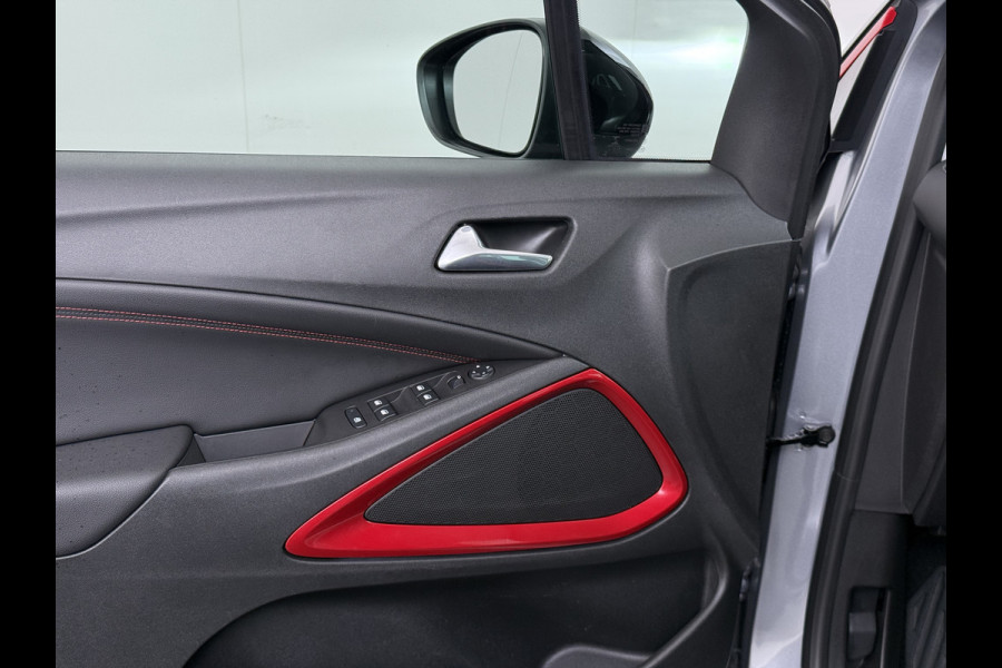 Opel Crossland T111pk GS Line 360°Camera Navi Apple Carplay Android Ecc AGR-Comfort Stoel Cruise Control Lane Assist DAB Led Lmv 17" Regen-Lichtsensor Two-tone Zeer complete Opel Crossland!