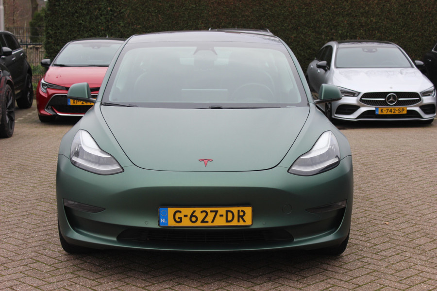 Tesla Model 3 Long Range AWD 75 kWh / NIEUWE BATTERIJ / SoH 88.4% / Trekhaak / Autopilot / Panoramadak / Camera / Leder / 19'' / Leder / Premium Audio /