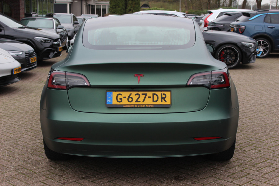 Tesla Model 3 Long Range AWD 75 kWh / NIEUWE BATTERIJ / SoH 88.4% / Trekhaak / Autopilot / Panoramadak / Camera / Leder / 19'' / Leder / Premium Audio /