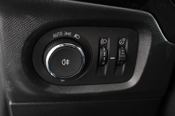 Opel Corsa 1.2 100pk Turbo GS Line Navigatie Apple Carplay/Android Auto Climate Control Cruise Control Lichtmetalen velgen Sportstoelen