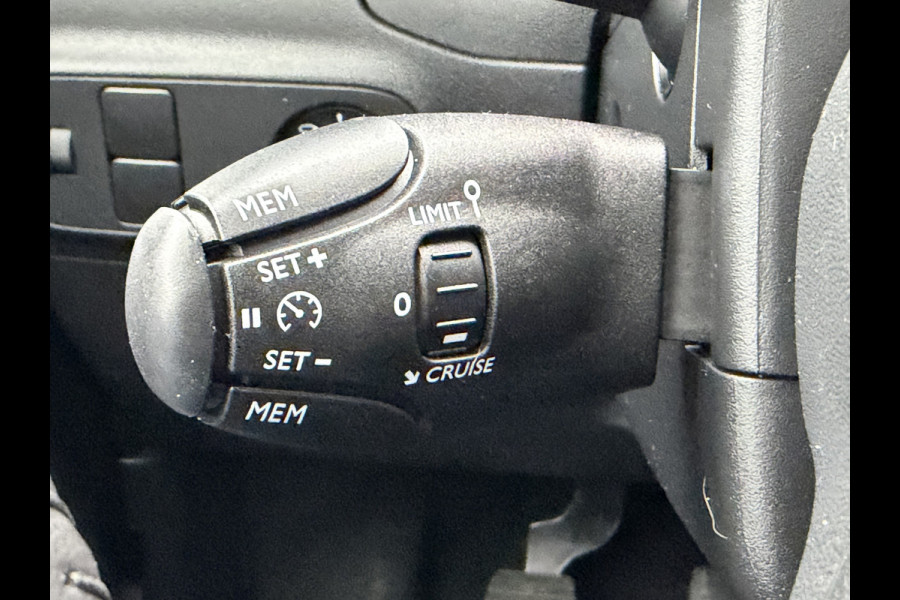 Citroën C3 110pk Max (Camera - Keyless Entry - Automatische Airco - LED - Navigatie - Apple Carplay)