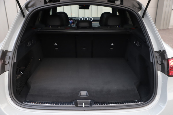 Mercedes-Benz GLC 400e AMG 4-Matic | 381PK | Head-up | Keyless-go | Pano | Sfeerverlichting | Burmester | Digital-light | Trekhaak | 2024.