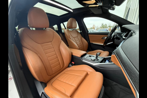 BMW 3 Serie Touring 330e Automaat M- Sport pakket, panoramadak, electr. trekhaak, camera, conqac leder sportinterieur