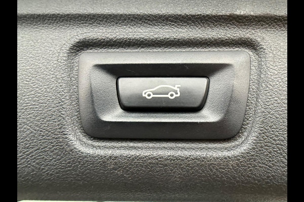 BMW 3 Serie Touring 330e Automaat M- Sport pakket, panoramadak, electr. trekhaak, camera, conqac leder sportinterieur