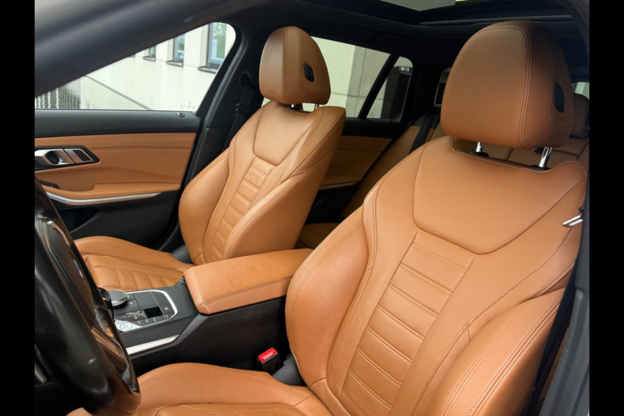 BMW 3 Serie Touring 330e Automaat M- Sport pakket, panoramadak, electr. trekhaak, camera, conqac leder sportinterieur