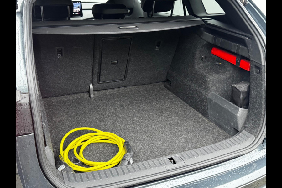 Škoda ENYAQ iV SPORTLINE 91,4% SOH SFEERVERLICHTING TREKHAAK ADAPTIVE CRUISE NAP