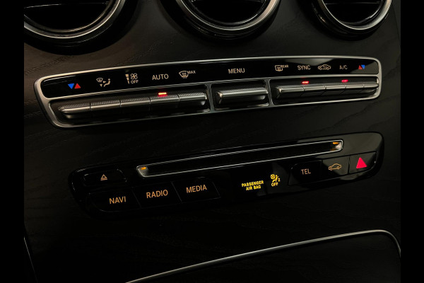 Mercedes-Benz C-Klasse Estate 180 / AMG / Pano / NL-auto / Trekhaak