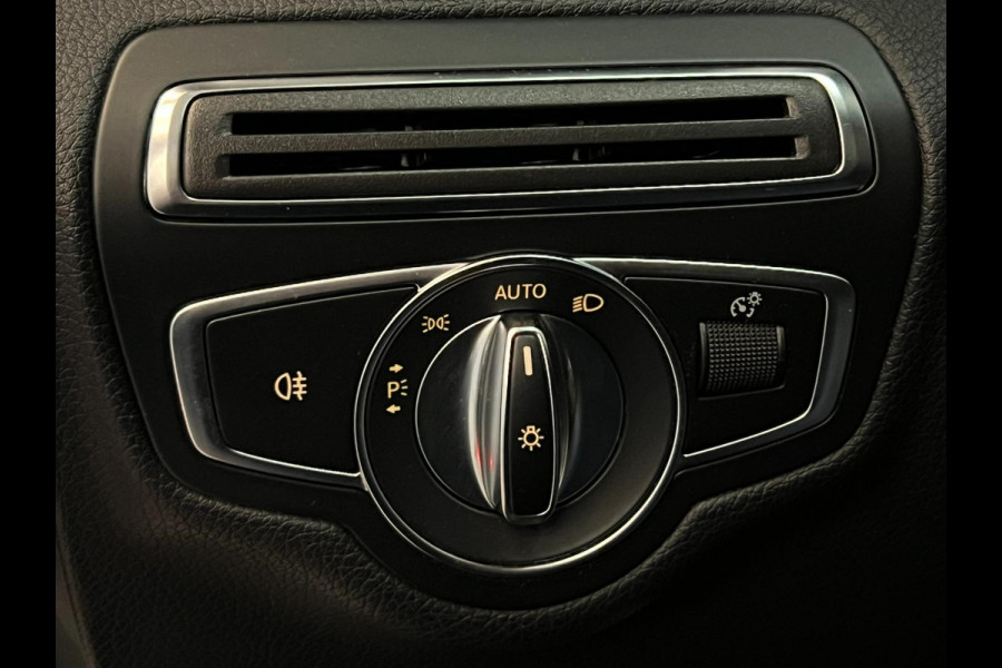 Mercedes-Benz C-Klasse Estate 180 / AMG / Pano / NL-auto / Trekhaak