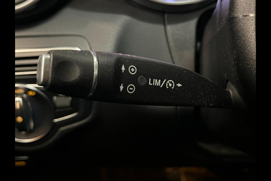 Mercedes-Benz C-Klasse Estate 180 / AMG / Pano / NL-auto / Trekhaak