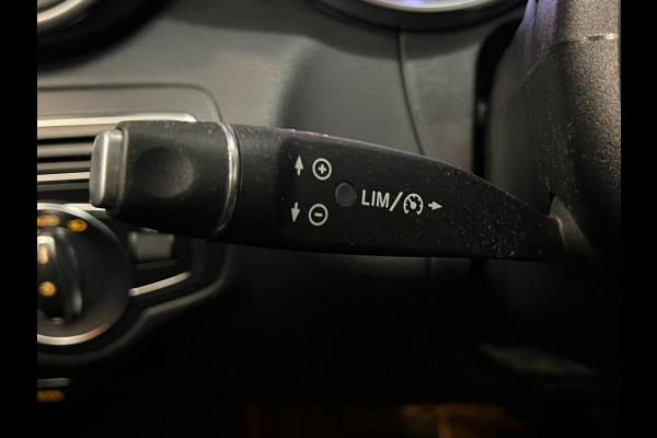 Mercedes-Benz C-Klasse Estate 180 / AMG / Pano / NL-auto / Trekhaak