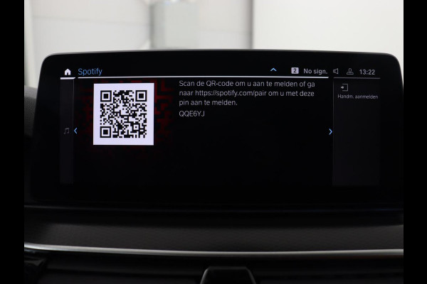 BMW 5 Serie Touring 530e M Sport | Leder | Stoelverwarming | Live Cockpit | Navigatie | Memory | Camera | Carplay | Achterbankverwarming | Cruise Control | Sfeerverlichting | PHEV | Plug In