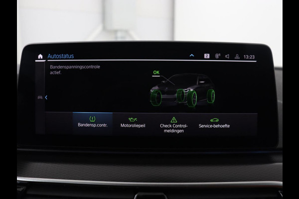 BMW 5 Serie Touring 530e M Sport | Leder | Stoelverwarming | Live Cockpit | Navigatie | Memory | Camera | Carplay | Achterbankverwarming | Cruise Control | Sfeerverlichting | PHEV | Plug In